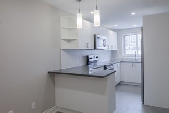 Building Photo - 3421 Rue Drummond