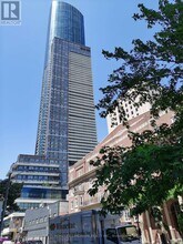 Building Photo - 386 Yonge St