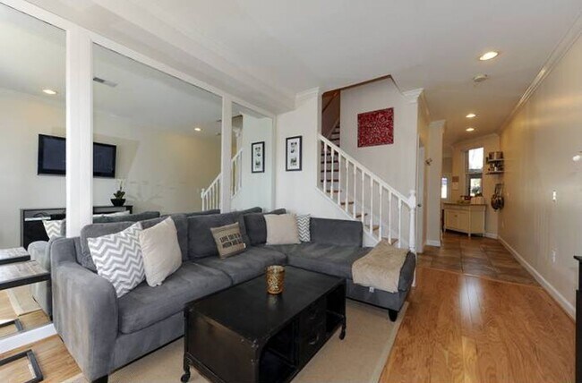 Foto del edificio - 1012 7th St SE