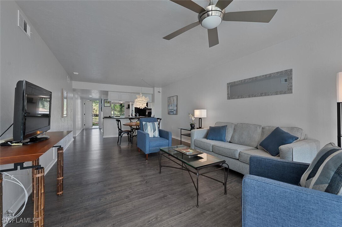 Foto principal - 15161 Cedarwood Ln