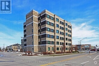 Building Photo - 7400-7400 Markham Rd