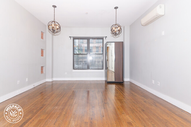 Building Photo - 2164 Fulton St