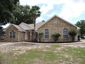 Building Photo - 6340 Summer Lakes Ln