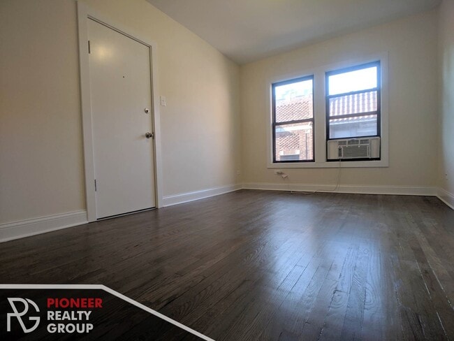 Building Photo - 2648 N Spaulding Ave