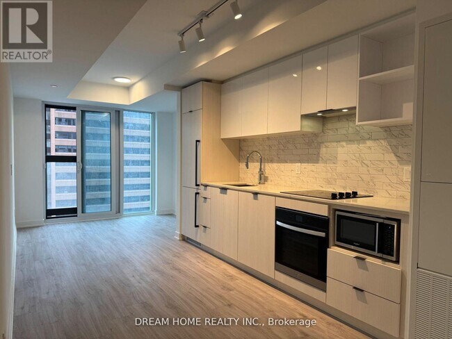 Photo du bâtiment - 252 Church St