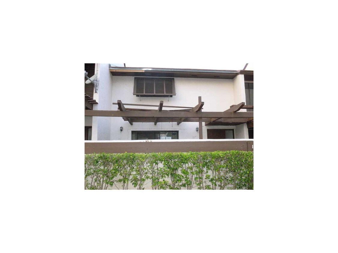 13391 SW 91st Terrace, Kendall, FL 33156 Townhome Rentals in Kendall