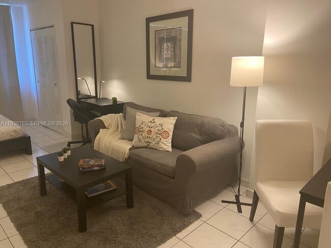 Foto del edificio - 100 Lincoln Rd