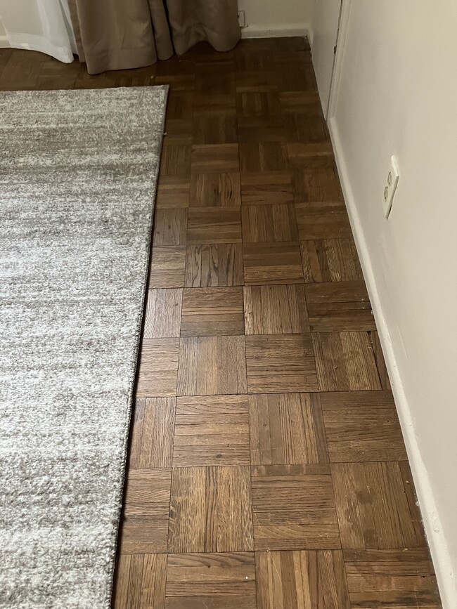 Bedroom parquet floor - 11634 Gorham Ave