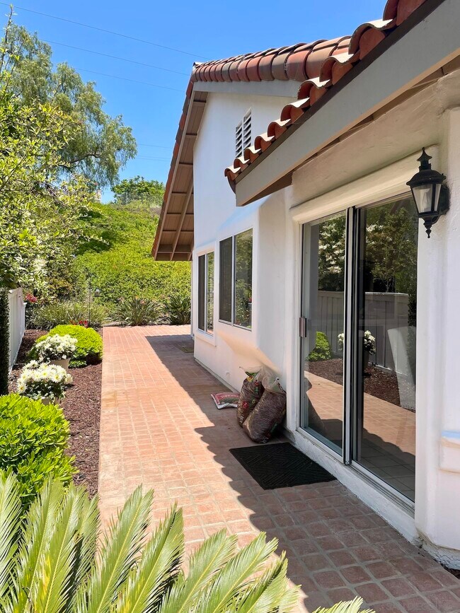 Foto del edificio - 4533 Cordoba Way