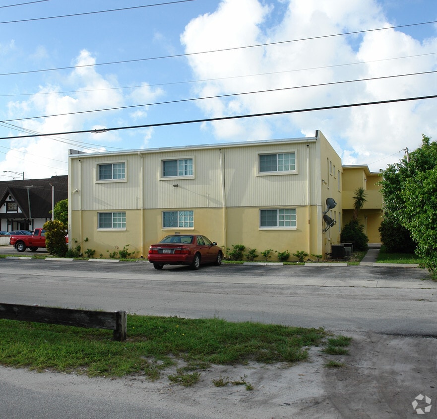 Building Photo - Croissant Park Apartments