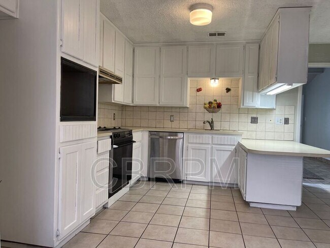 Building Photo - 5217 95th St