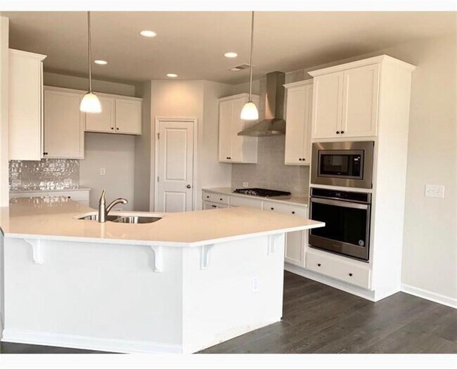 Foto del edificio - 4710 Falls River Dr