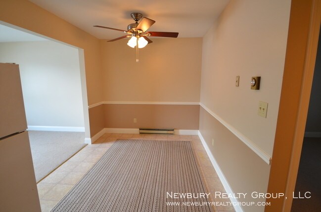 Building Photo - Sunbury Estates