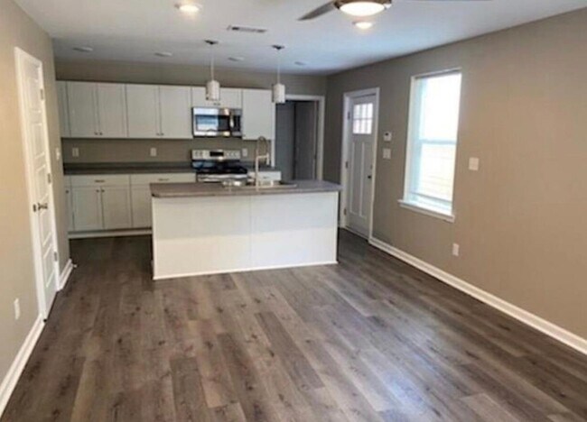 Foto del edificio - 2395 Avery Ave