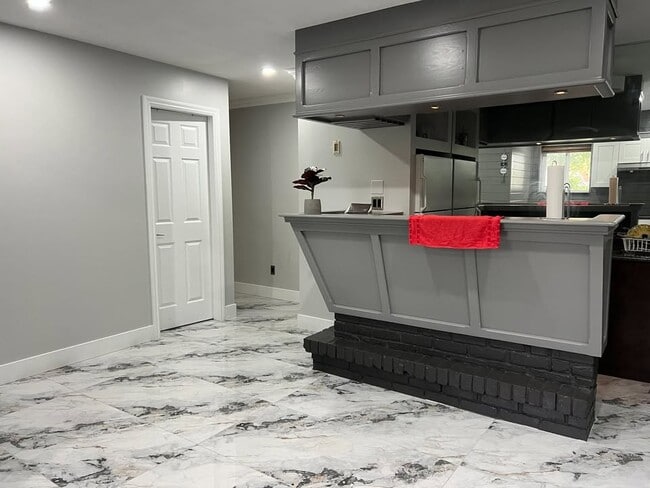 Building Photo - 11825-11891 91 Ave