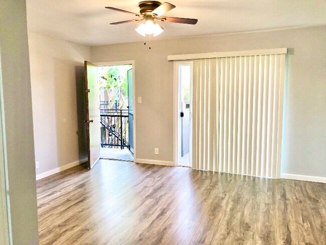 Foto del edificio - 4735 W Broadway