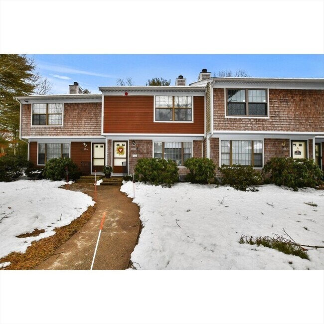 Foto del edificio - 195 Falmouth Rd