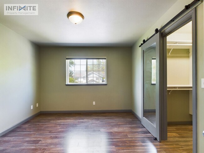Foto del edificio - 3 Bedroom Townhome for Rent in Bozeman, MT