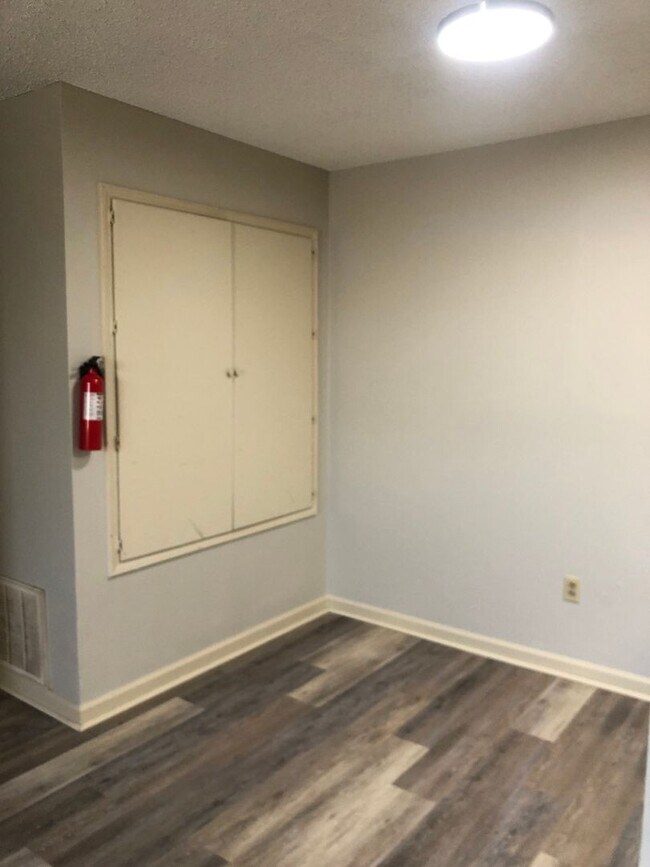 Foto del edificio - Downtown 2 Bedroom Apartment