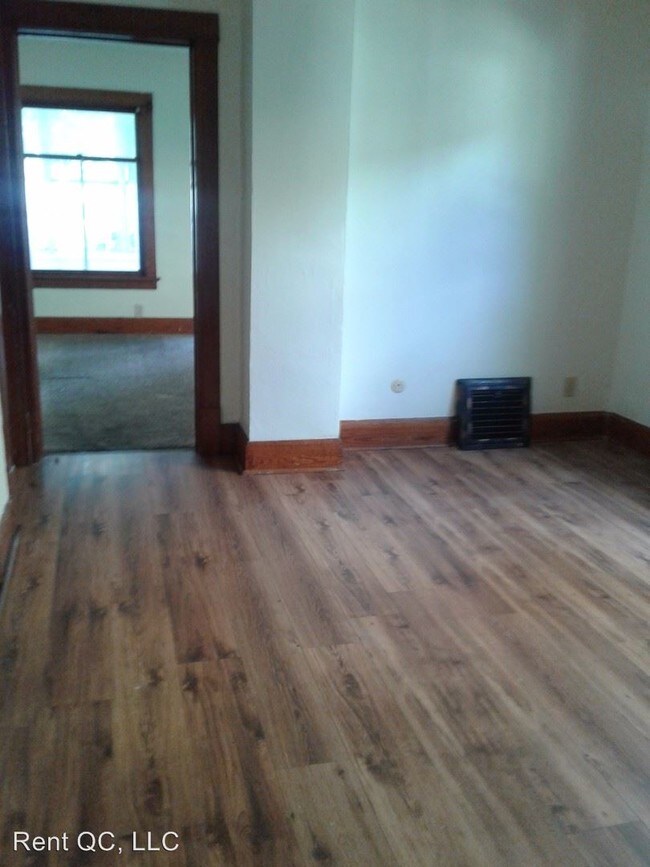 Building Photo - 2 br, 1 bath House - 1906 3rd St.
