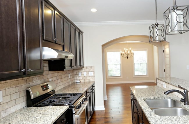 Building Photo - Gorgeous 3 bedroom townhome in Beaumont!