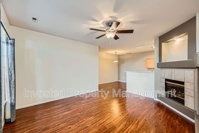 Foto del edificio - 494 Black Feather Loop