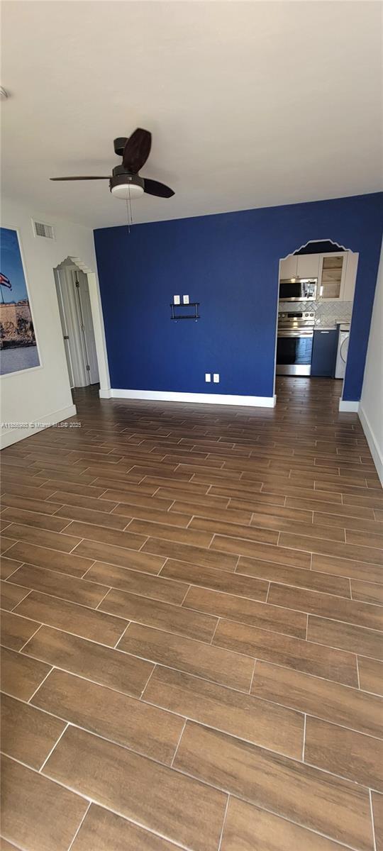 Foto del edificio - 984 SW 9th St