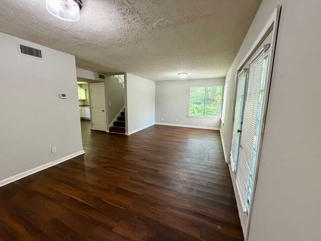 Building Photo - Welcome home!