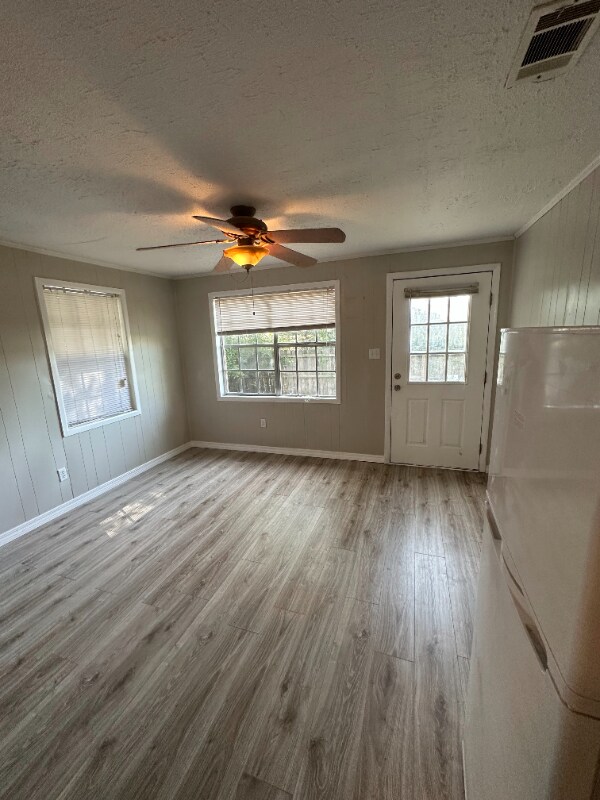 Building Photo - 337 Mary Walker Dr