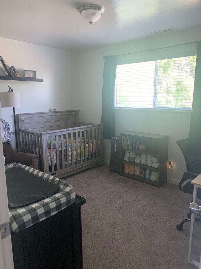 Building Photo - 2 Bed 1 Bath, Apartment in Provo