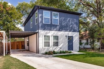 Building Photo - 1415 South Fwy