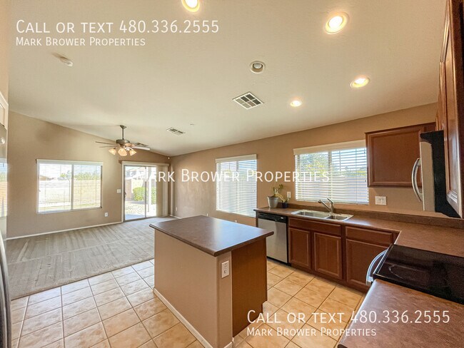 Building Photo - 1576 W Appaloosa Way