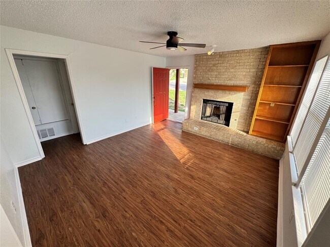 Building Photo - 1816 Rawhide Loop