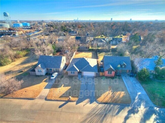 Building Photo - 1118 NW 79th St