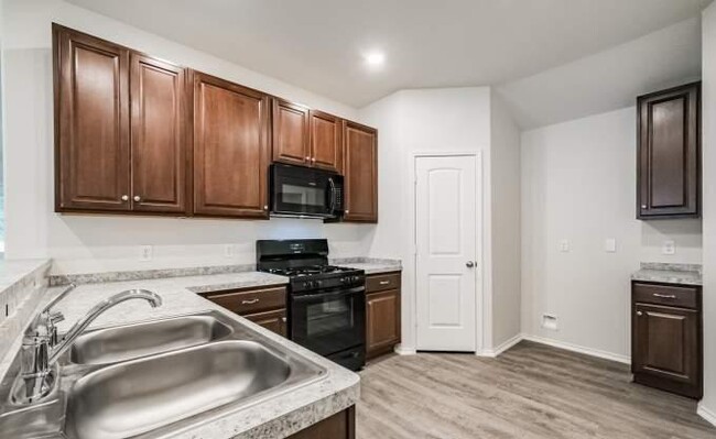 Foto del edificio - 3 bedroom in Conroe TX 77303