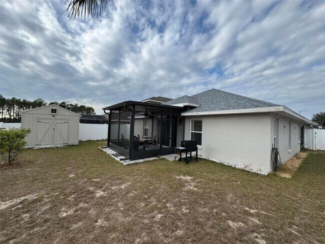 Foto del edificio - 800 Woodlark Dr