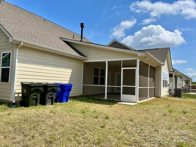 Building Photo - 25017 Westwick Ln