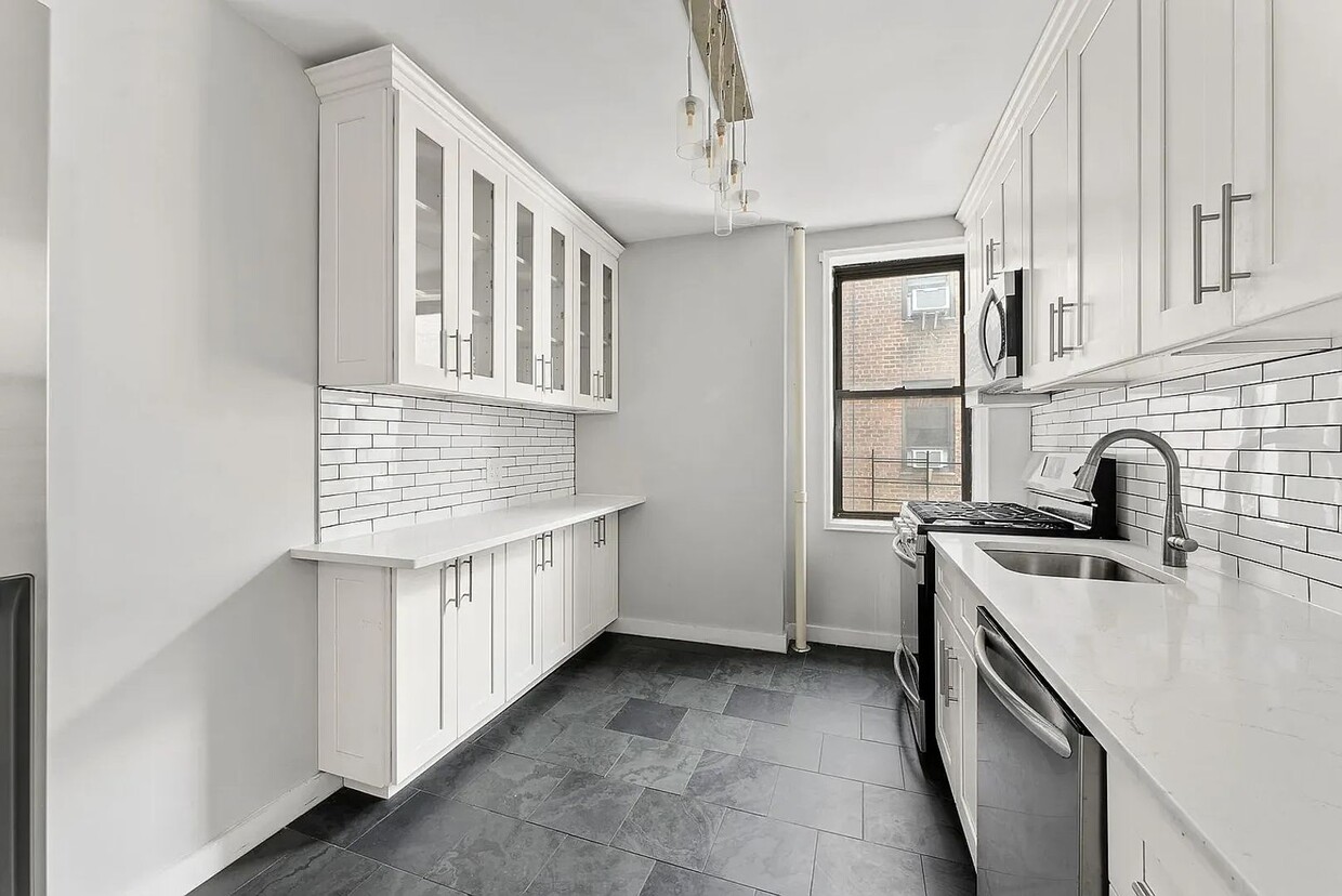 Foto principal - Newly Renovated 1Bed 1Bath