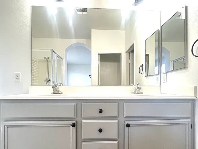 Foto del edificio - 29912 Cool Meadow Dr