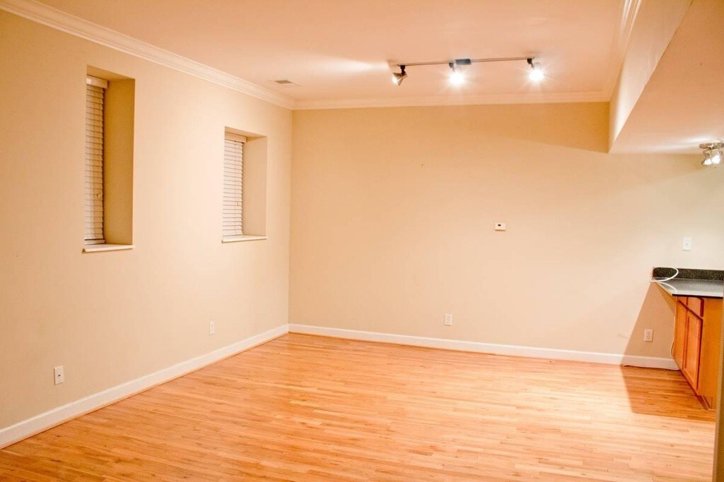 5661 Waterman Blvd Unit 12, St. Louis, MO 63112 Condo for Rent in St