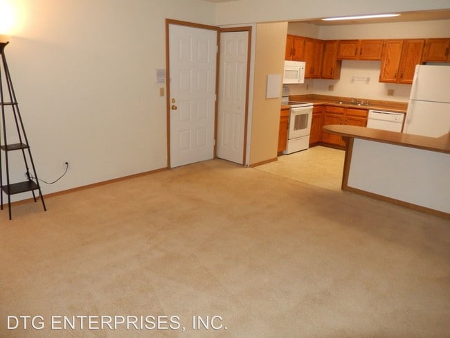 Building Photo - 2 br, 1 bath House - 6472 McNichols Court