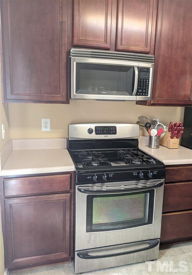 Foto del edificio - 9709 Blackwell Dr