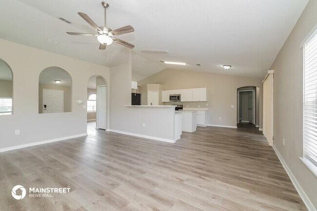 Building Photo - 348 Columbo St, Winter Haven, FL 33880