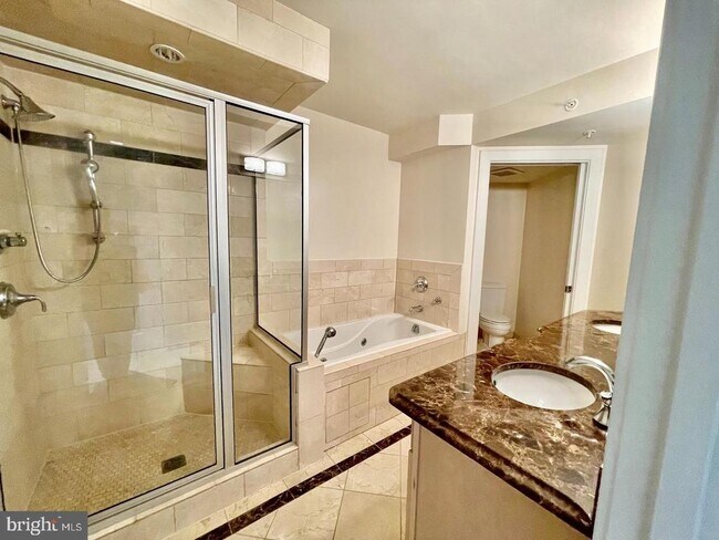 Foto del edificio - 1325 N Pierce St