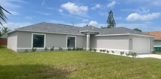 Building Photo - 136 SE 25th Terrace