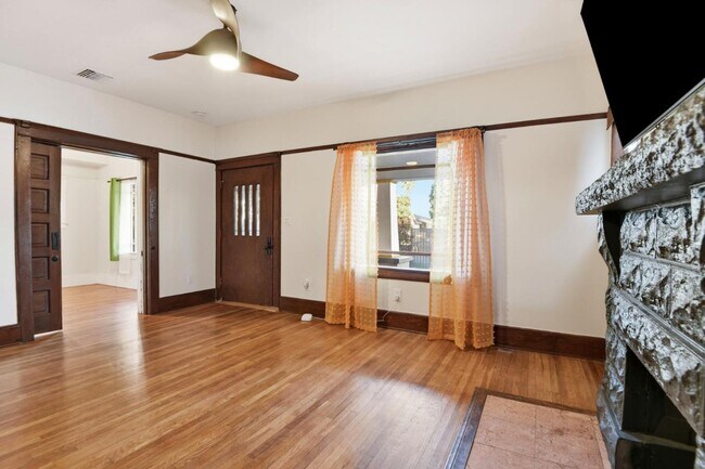 Foto del edificio - 1610 W 36th Pl