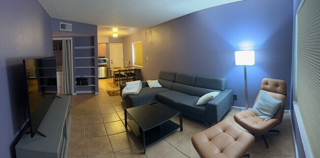 Foto del edificio - 1308 W 3rd St