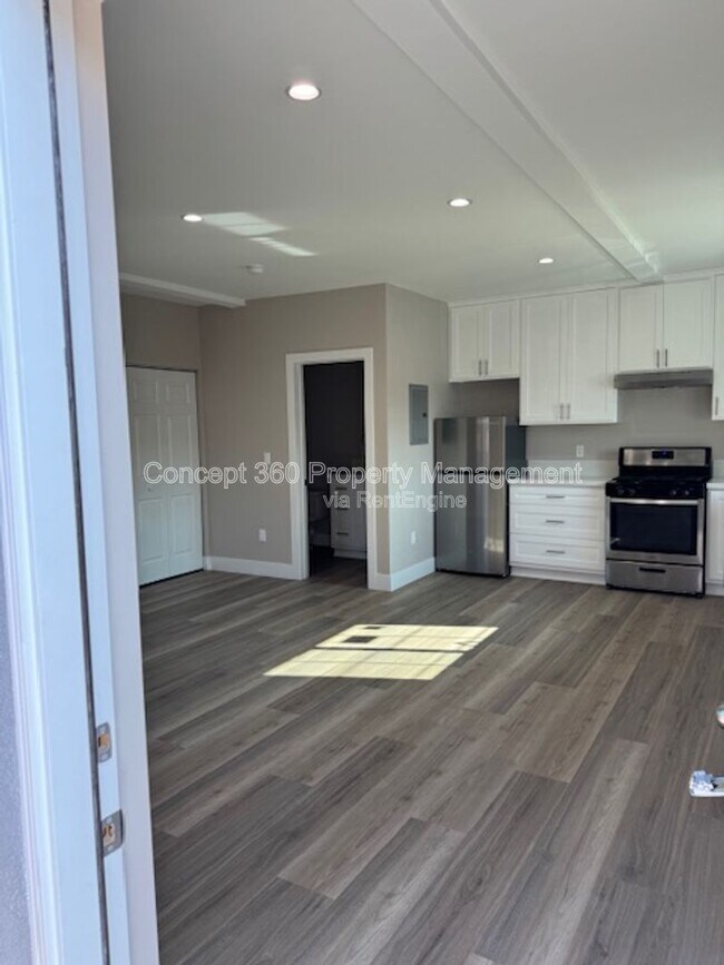 Foto del edificio - 318 E Heath Ln