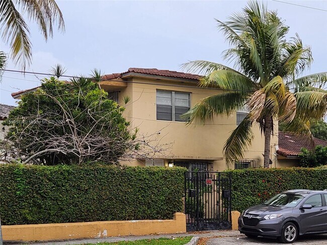 Foto del edificio - 901 SW 10th Ave