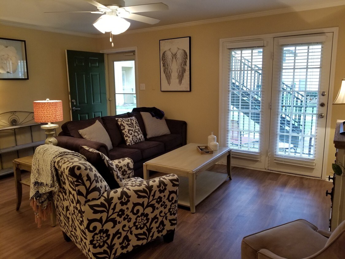 Northwood Luxury Apartments & Corporate Su... Apartments 1951 Old FM